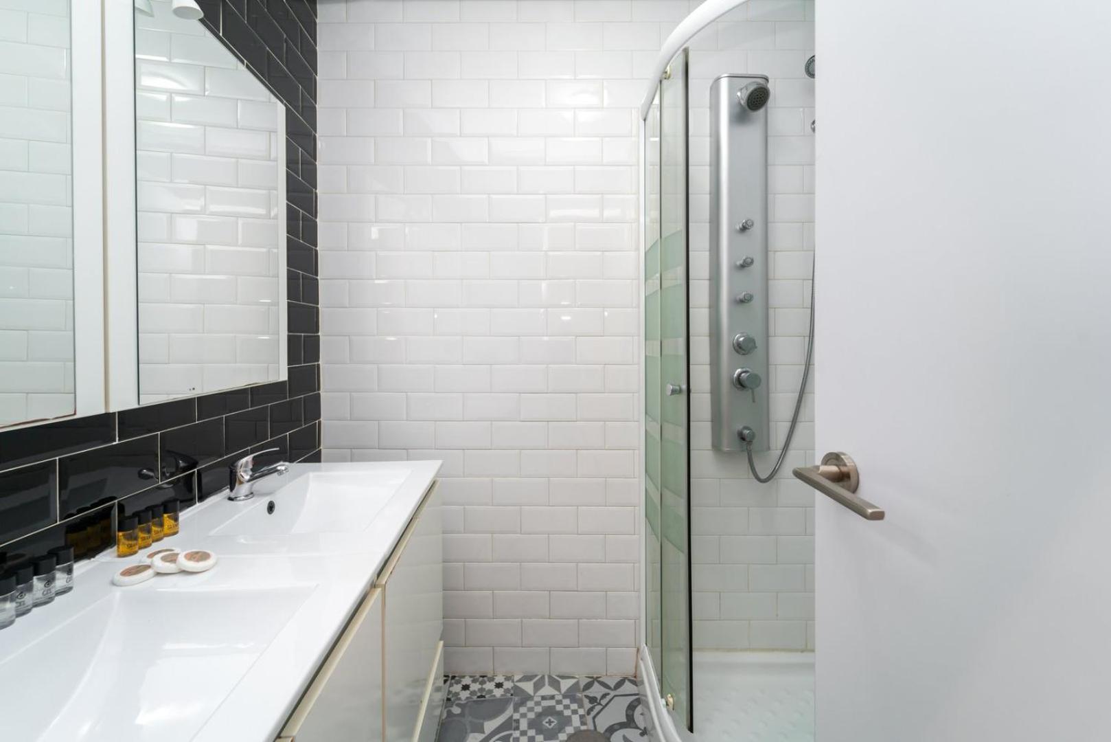 Ferienwohnung Guestready - Mais Um Tijolo Na Parede Madrid Exterior foto